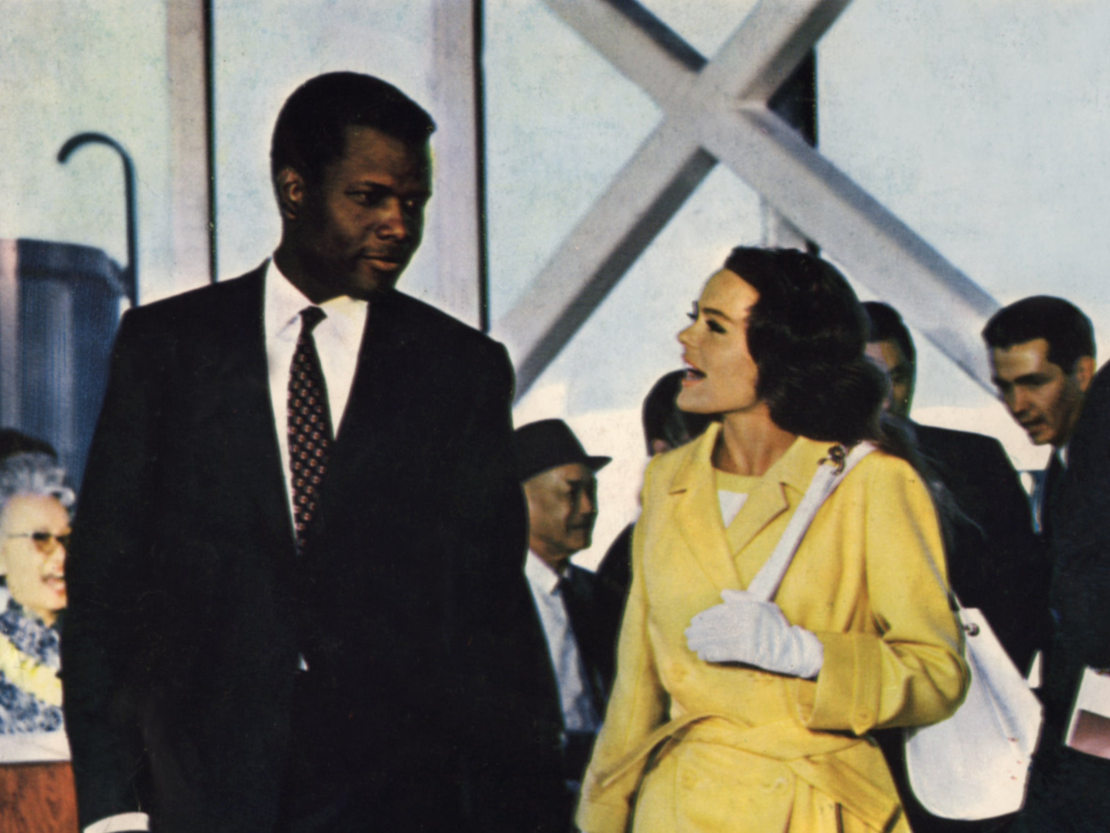 Sidney Poitier y Katharine Houghton en Guess Who’s Coming to Dinner , de 1967
