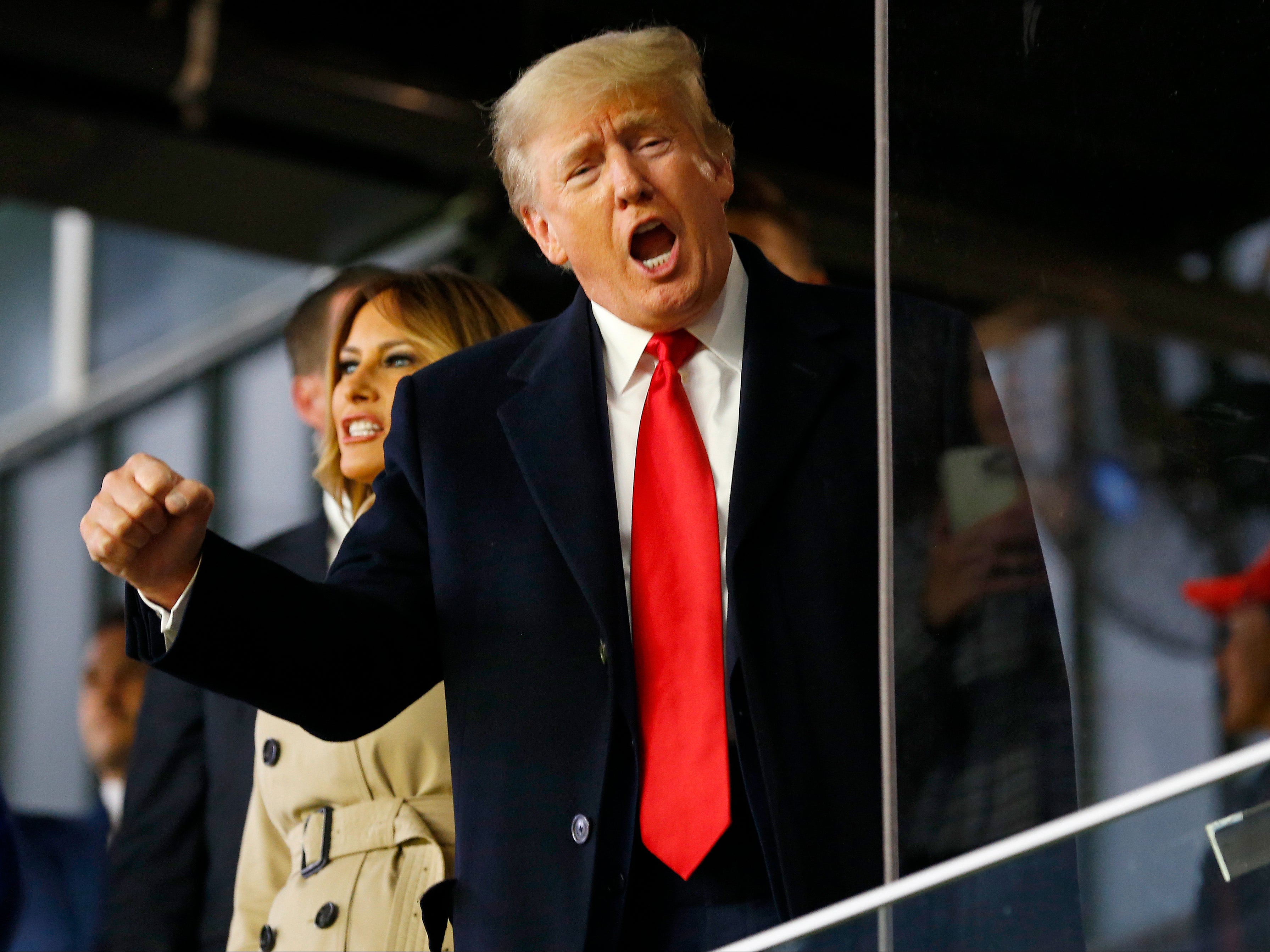 Los Archivos Nacionales recibieron cartas falsificadas de Arizona y Michigan que afirmaban que Trump ganó