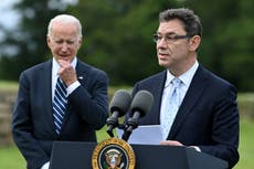 Director general de Pfizer anuncia que la vacuna contra ómicron estará lista en marzo