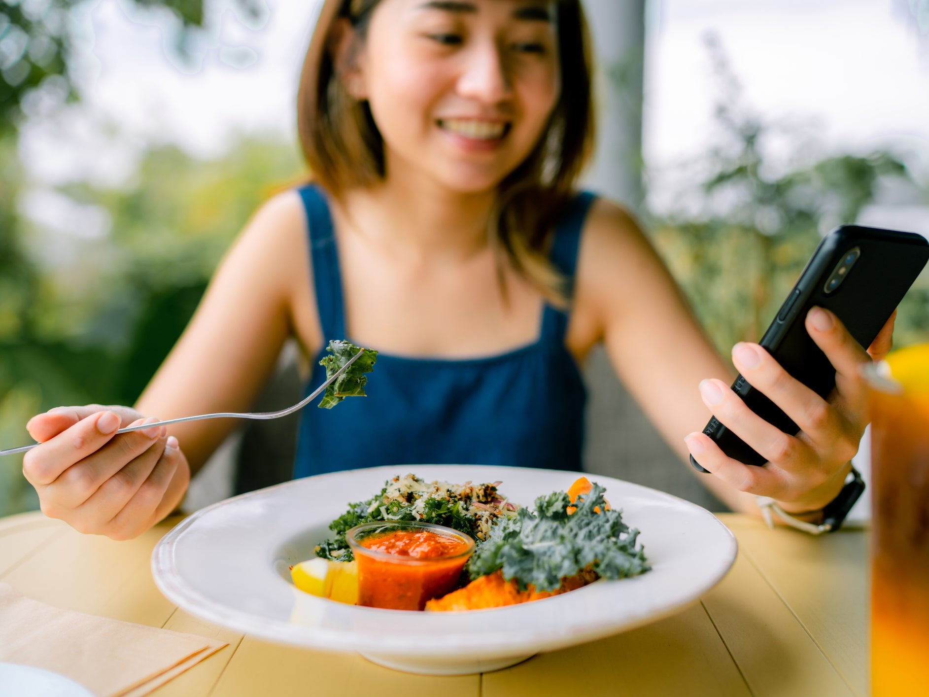 La salud de las mujeres en riesgo debido al aumento de las dietas sin carne, dice un científico