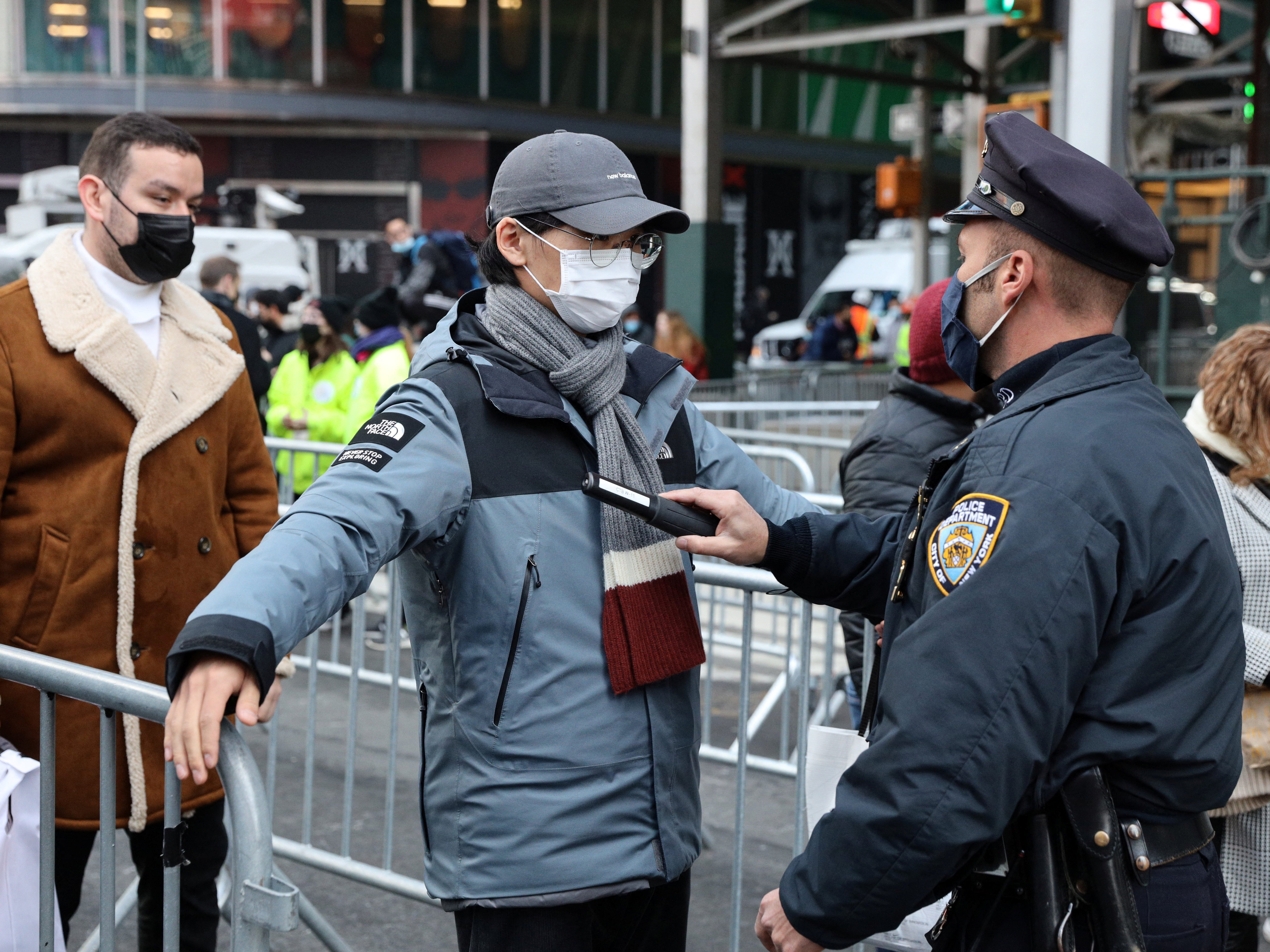 El covid-19 fue la principal causa de muerte de los policías de EE.UU. el año pasado