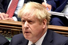 Boris Johnson elabora un plan para mantenerse en el cargo tras escándalo por fiestas en Downing Street