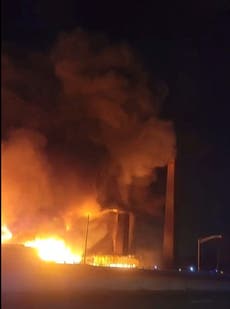 Un incendio arrasa una planta química en Nueva Jersey