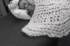 “El covid no fue ninguna broma”: AOC comparte fotos de su lucha contra el virus