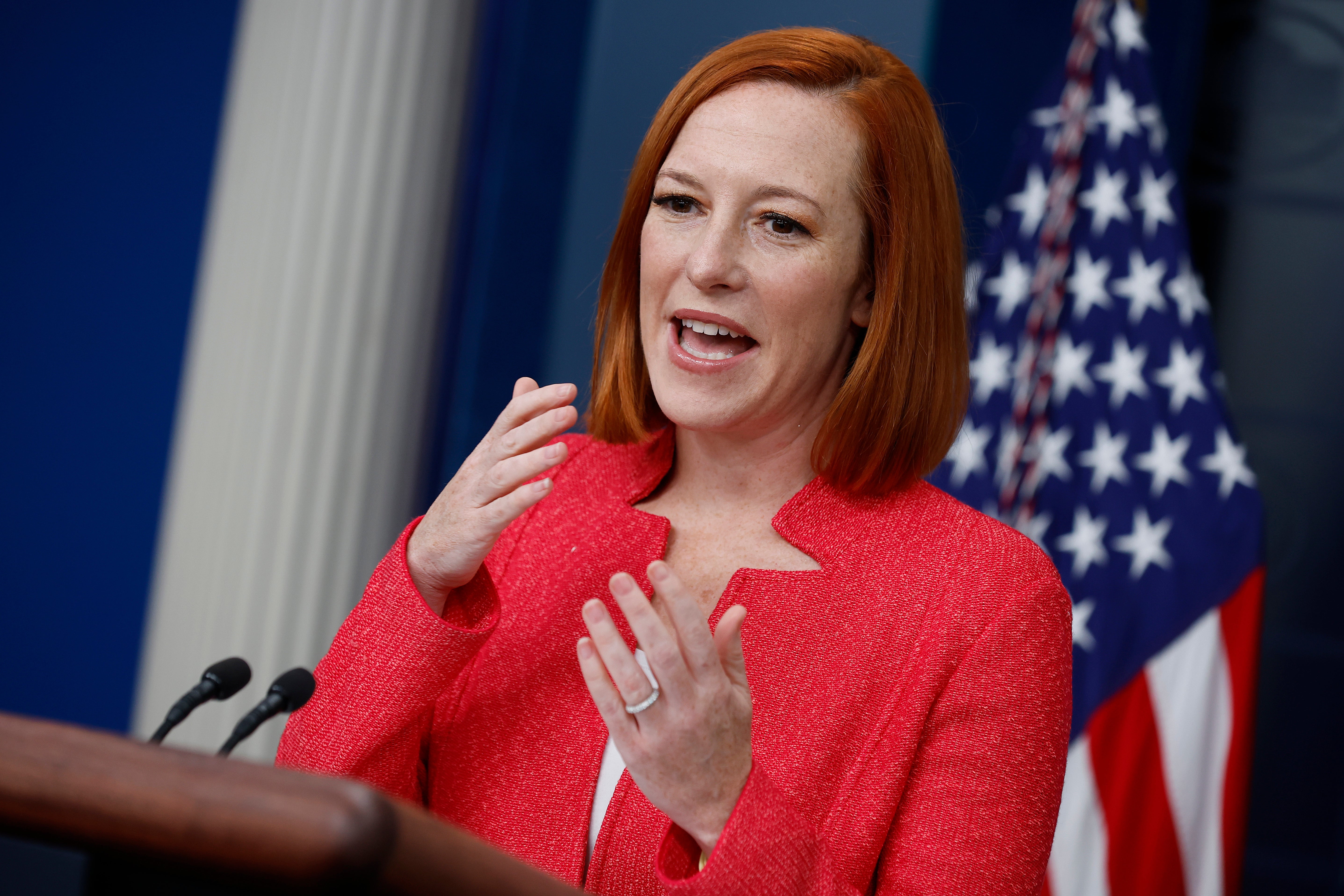 Psaki defiende a distrito escolar en disputa con gobernador republicano de Virginia por mandatos de cubrebocas