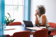 Más de un millón de mujeres podrían dejar sus trabajos debido a falta de apoyo para la menopausia