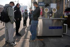 China culpa a paquetes enviados desde fuera de casos ómicron