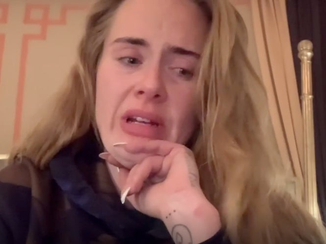 Adele se disculpa con sus fans tras verse obligada a posponer su gira en Las Vegas