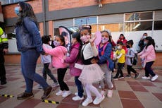 Estudiantes colombianos vuelven a educación 100% presencial