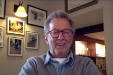 Eric Clapton criticado por comparar vacunas contra el covid con conspiración de “hipnosis masiva”