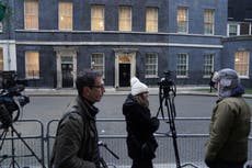 Policía de Londres investiga fiestas en oficina de Johnson