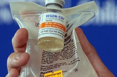 La FDA revoca autorización a medicamentos de anticuerpos covid que no funcionan contra la variante ómicron