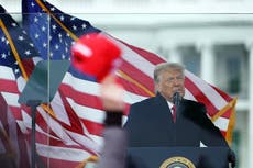 Trump afirma que Servicio Secreto le impidió ir al Capitolio el 6 de enero y culpa a Pelosi por disturbios