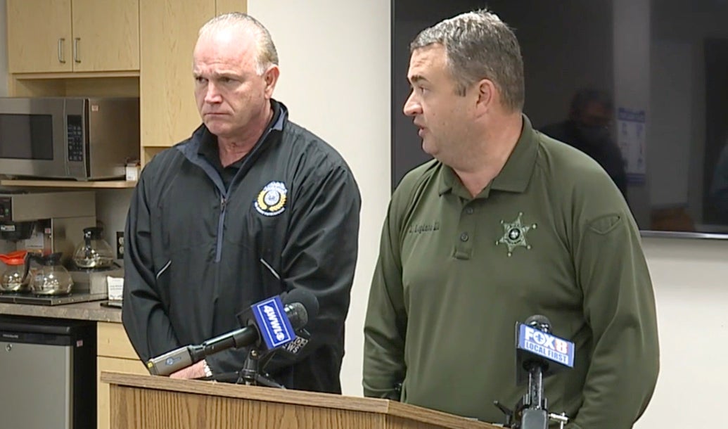 Niño de cuatro años se dispara en la cabeza con una pistola mientras su madre fumaba cannabis