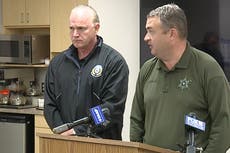 Niño de cuatro años se dispara en la cabeza con una pistola mientras su madre fumaba cannabis