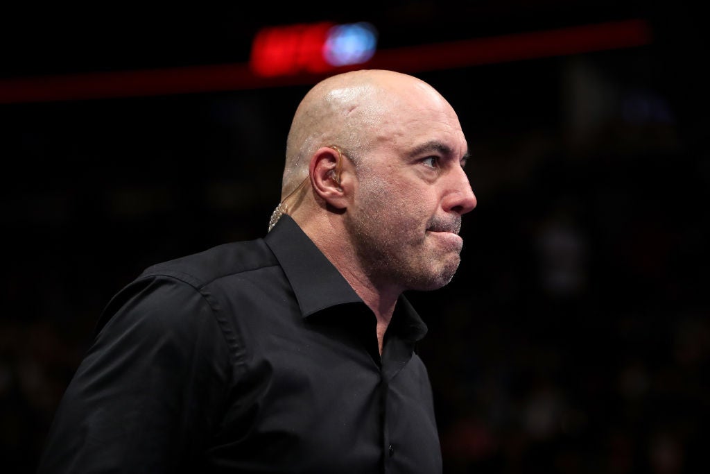 La Casa Blanca insta a Spotify a “hacer más” sobre Joe Rogan