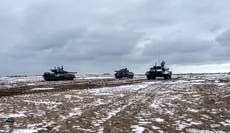 Rusia devuelve algunas tropas de la frontera con Ucrania en medio de temores por invasión