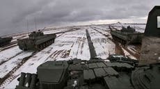 Rusia está “preparada en un 70%” para invadir Ucrania y trasladará equipo pesado este mes, según EE.UU.
