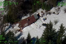 Pareja es rescatada tras estar varada dos meses por la nieve en una cabaña en California
