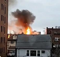 Explosión de gas en Brooklyn: tres casas destruidas después de un incendio masivo