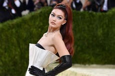 Gigi Hadid se disculpa por “conmoción” en anuncio de embarazo de Rihanna