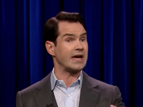 Jimmy Carr habla sobre su chiste “racista” de gitanos durante una rutina de ‘stand-up’