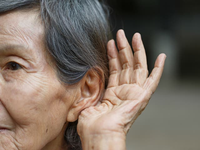 <p>Un estudio del Royal National Institute for Deaf People (RNID) revela los indicadores clave de la pérdida de audición</p>