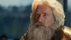 Arnold Schwarzenegger reencarna a Zeus en el comercial del Super Bowl de BMW