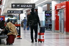 Aerolínea abandona a una niña de 14 años en aeropuerto a cientos de millas de casa