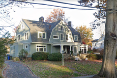 ¿Turismo por ‘true crime’? La casa en Nueva Jersey que inspiró la serie ‘The Watcher’ atrae varios visitantes