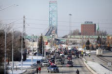 Protestas en Canadá: camioneros acuerdan abrir un carril del puente Ambassador en Ontario
