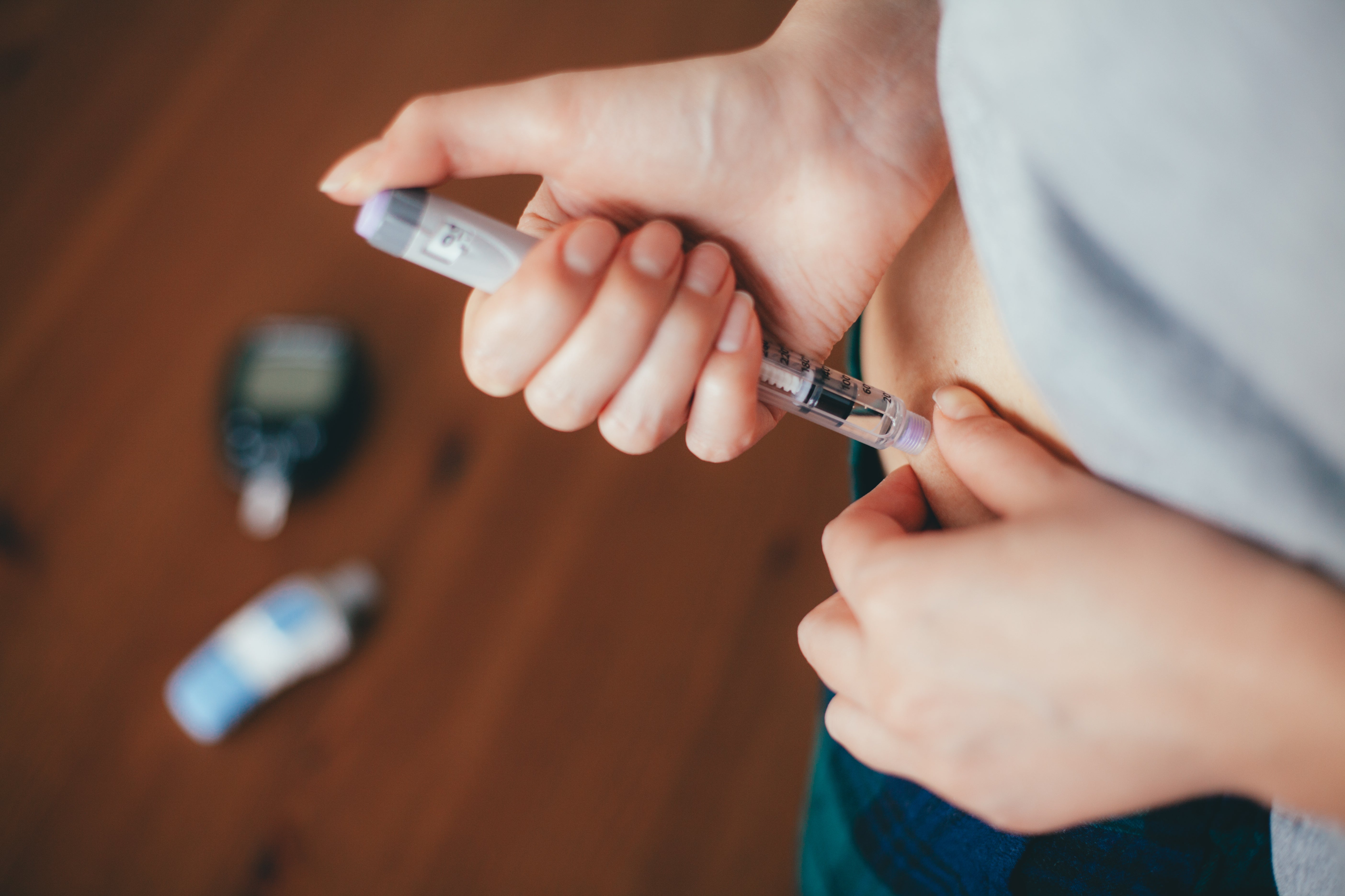 El tratamiento de la diabetes tipo 1 consiste en una terapia con insulina de por vida
