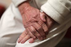 Siestas en exceso: posible señal de demencia en adultos mayores
