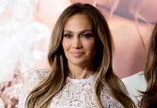 Jennifer Lopez revela cómo sus gemelos están “navegando” por la vida con una mamá famosa