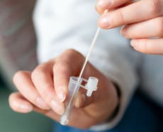 Nueve síntomas de ómicron que afectan a personas con esquema completo de vacunación