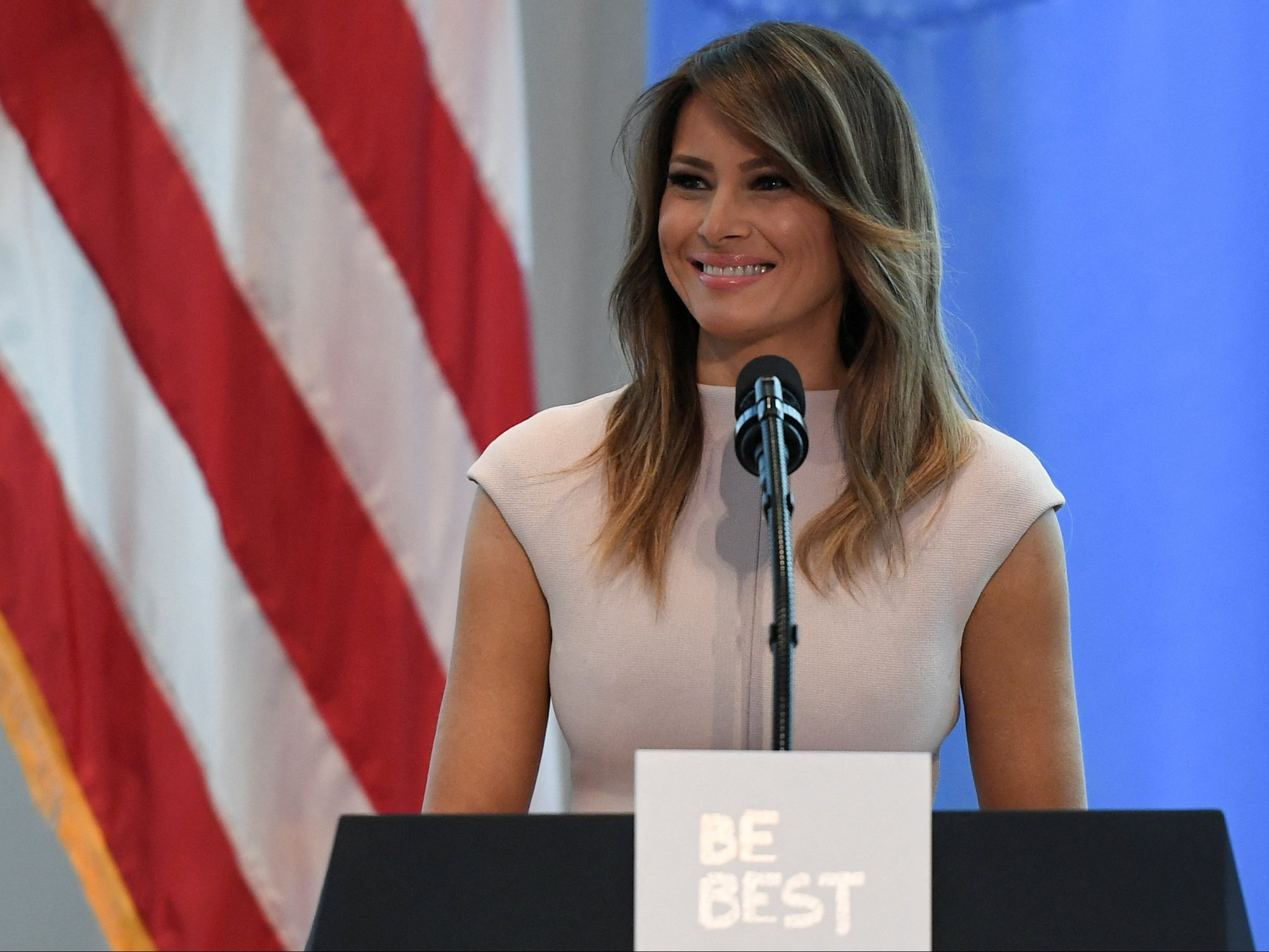 Melania Trump llama a la prensa “asesinos de sueños” por reportaje de la investigación a su evento de beneficencia en Florida