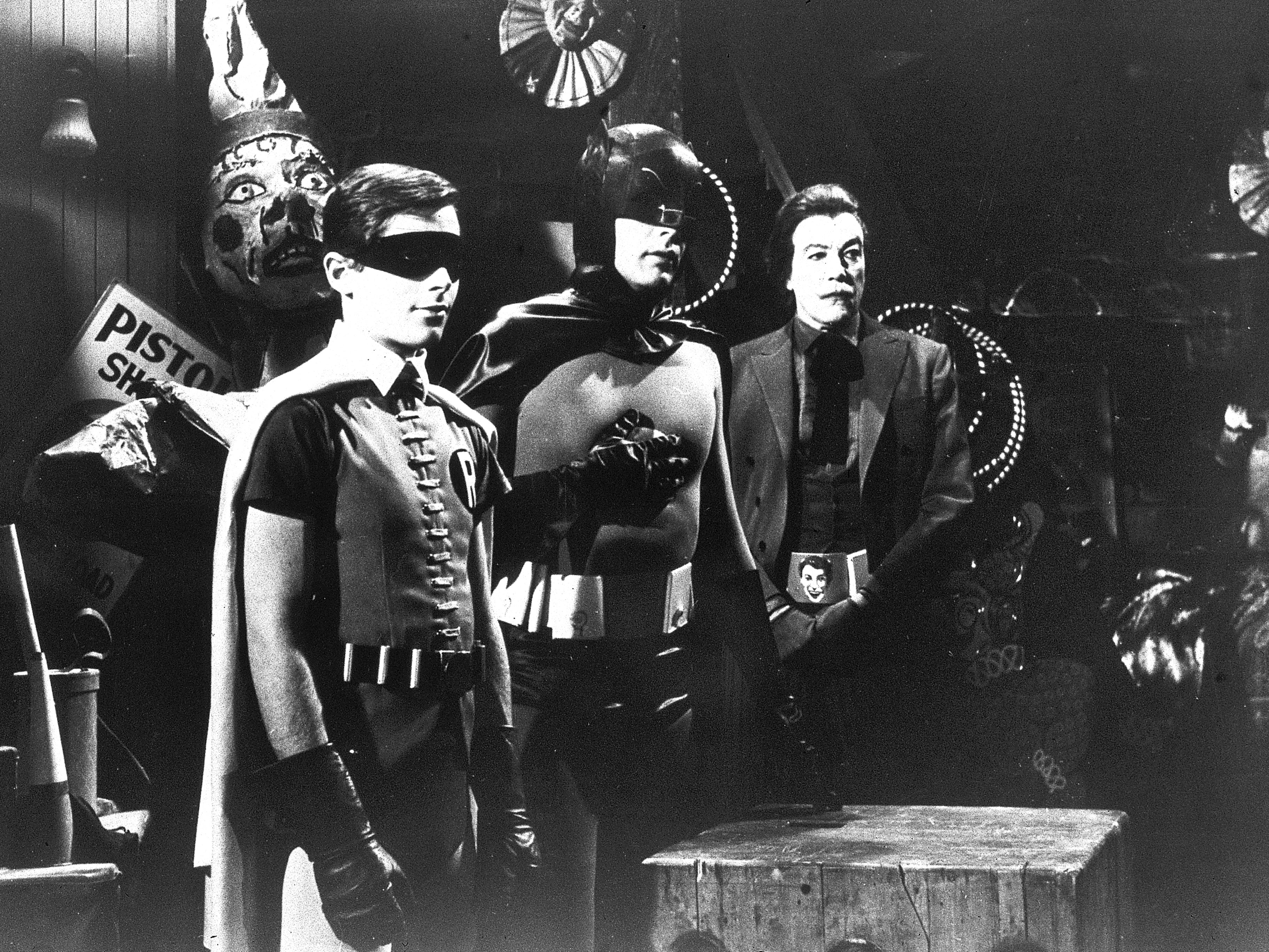 Burt Ward como Robin, Adam West como Batman y Cesar Romero como el Guasón en un episodio de ‘Batman’ de 1967