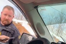 Oficial de la policía canadiense dice a camionero en TikTok: “Los apoyo en un 100%”