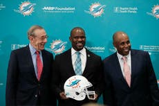 NFL contrata a ex fiscal general por demanda de Flores