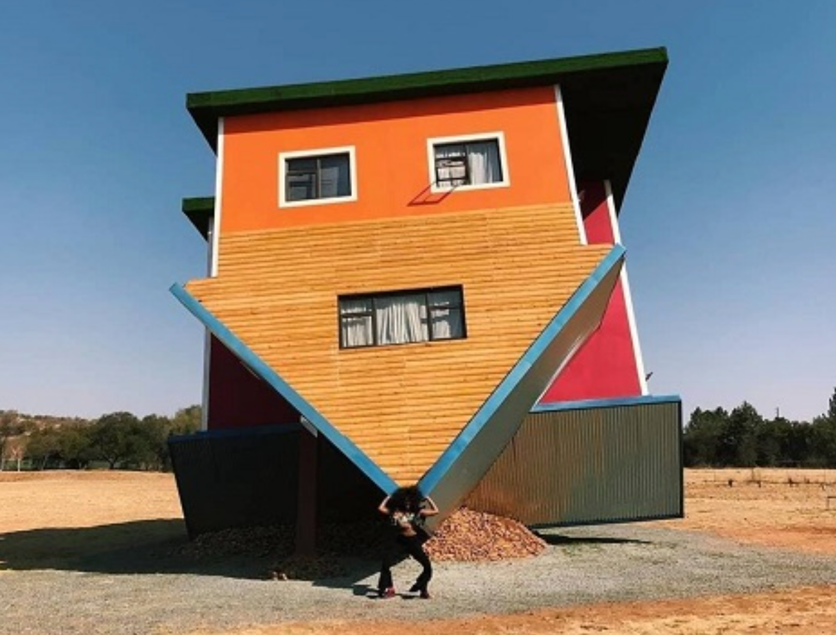 Una extraña casa al revés en Sudáfrica se vuelve viral y ahora es una parada obligatoria para los turistas 