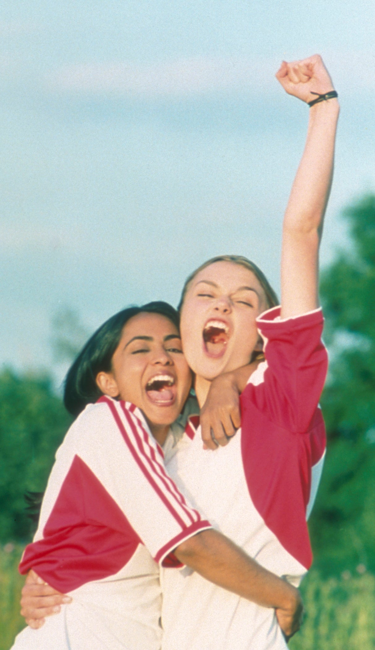 Parminder Nagra y Keira Knightley en ‘Bend It Like Beckham’