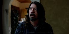Reseña: Los Foo Fighters hacen comedia de terror