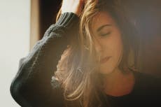 ¿Qué es el “efluvio telógeno” y cómo afecta a las personas contagiadas de covid-19?