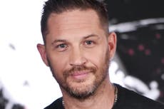 Tom Hardy aborda las declaraciones sobre la pelea con Charlize Theron en el set de ‘Mad Max’