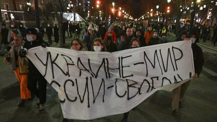 Rusia: detiene cientos de manifestantes en contra de la invasión a Ucrania 