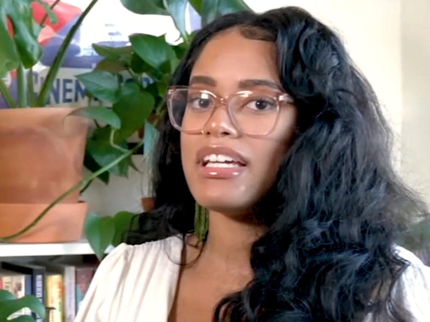 Acusan a Delta Airlines de discriminar a mujer negra para comodidad de dos pasajeras