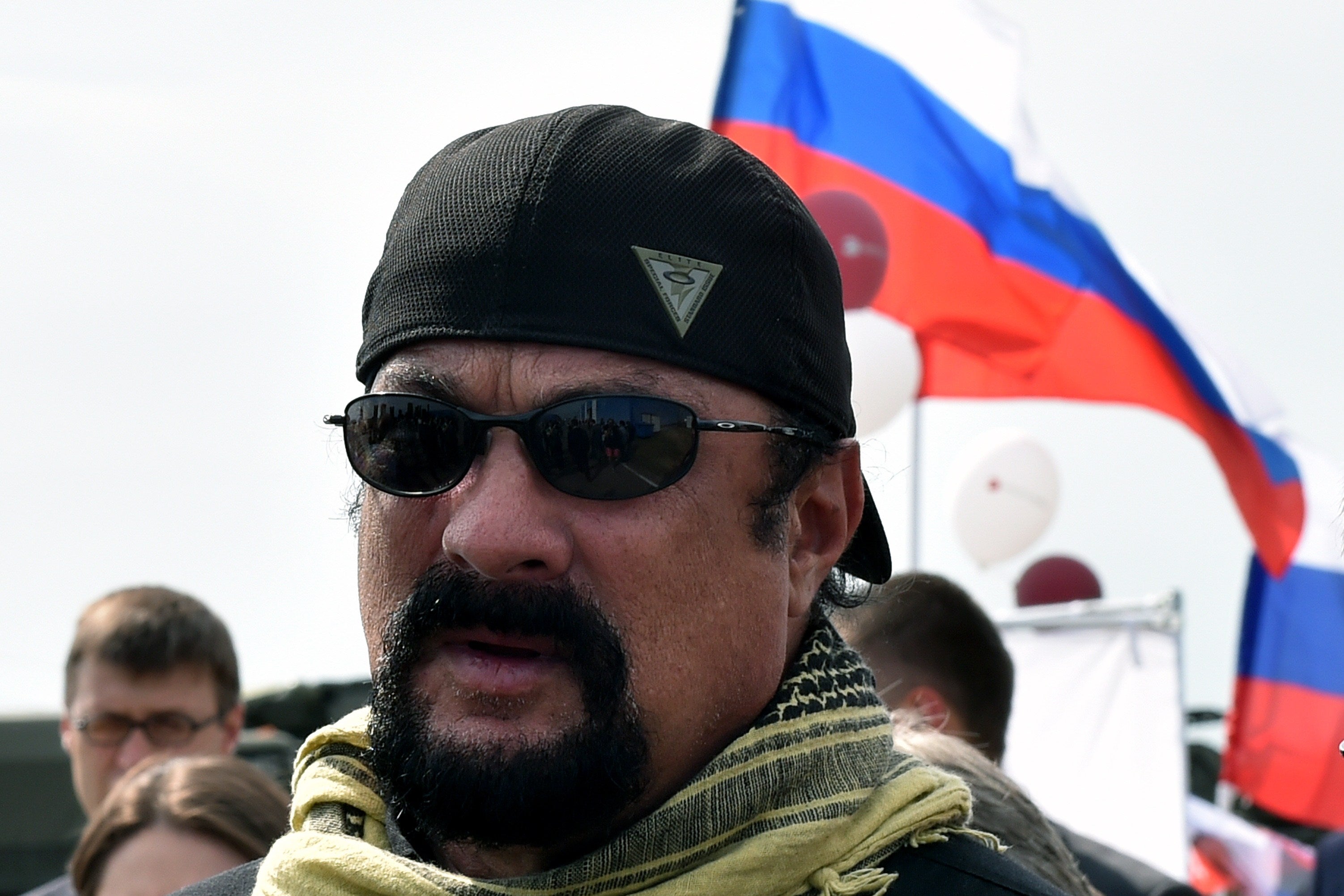 Steven Seagal habla sobre crisis Rusia-Ucrania: “Son una sola familia”