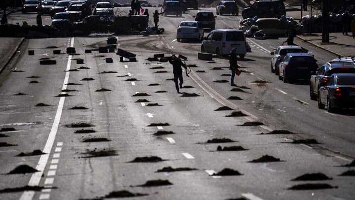Un convoy militar ruso de 65 kilómetros de longitud avanza hacia la capital de Ucrania 