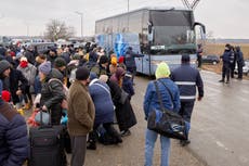 Algunos refugiados no ucranianos reportan malos tratos