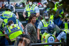 Nueva Zelanda: Policía dispersa protesta frente a Parlamento